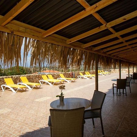 Hillside Resort Bonaire คราเลนไดค์ ภายนอก รูปภาพ