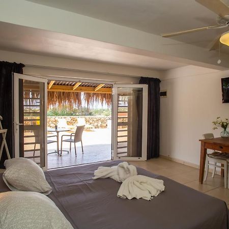 Hillside Resort Bonaire คราเลนไดค์ ภายนอก รูปภาพ
