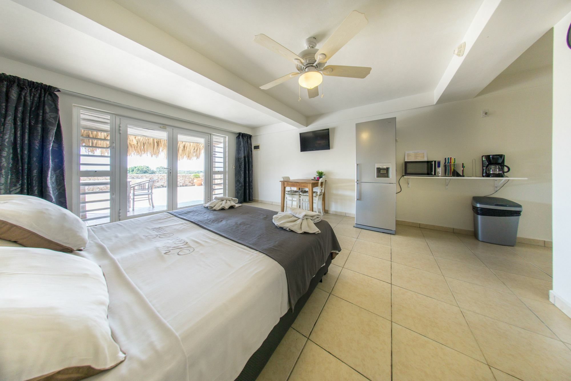 Hillside Resort Bonaire คราเลนไดค์ ภายนอก รูปภาพ