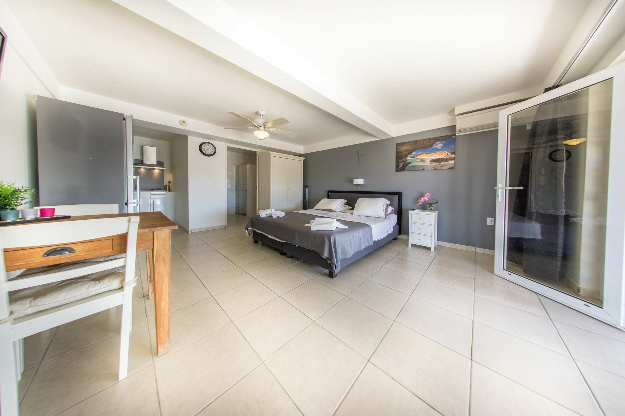 Hillside Resort Bonaire คราเลนไดค์ ภายนอก รูปภาพ