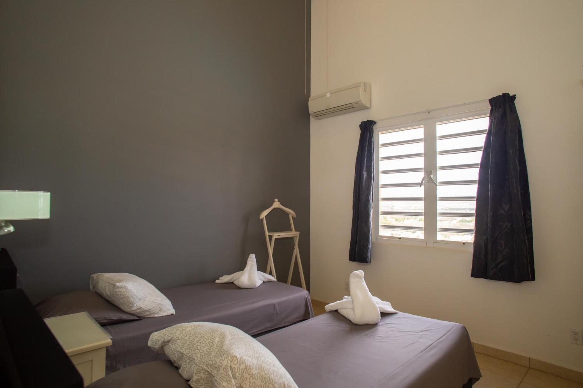 Hillside Resort Bonaire คราเลนไดค์ ภายนอก รูปภาพ