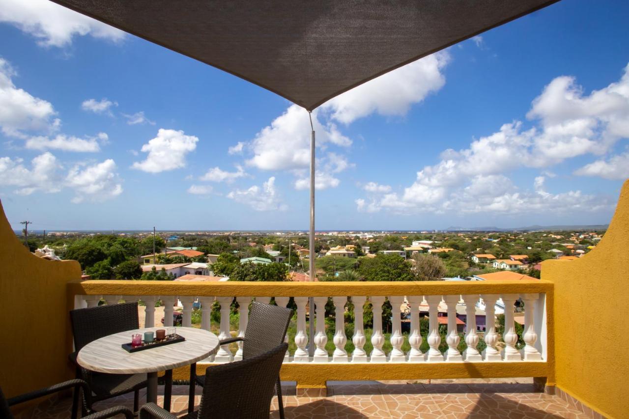 Hillside Resort Bonaire คราเลนไดค์ ภายนอก รูปภาพ